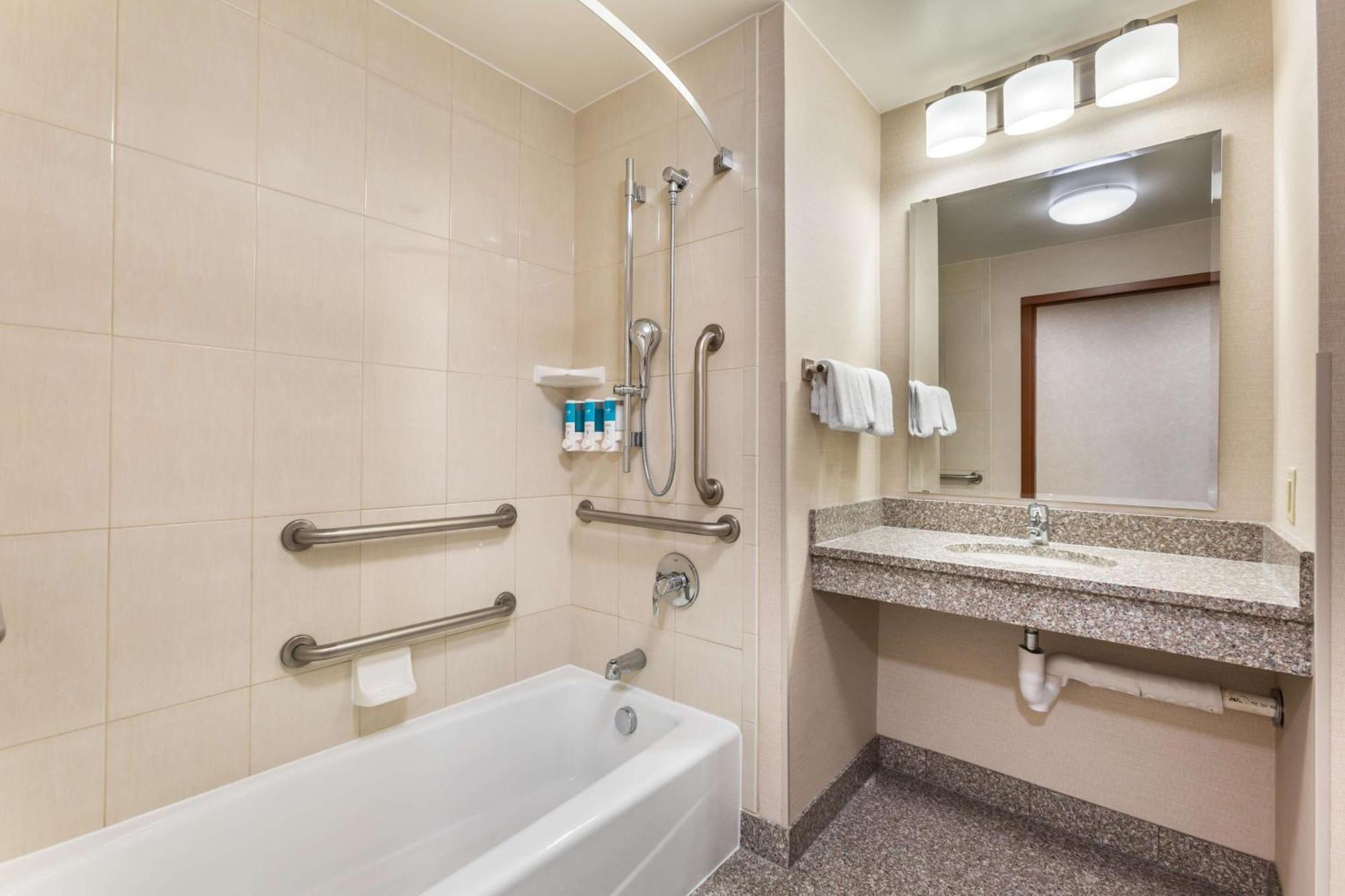Drury Plaza Hotel Phoenix Темпе Экстерьер фото