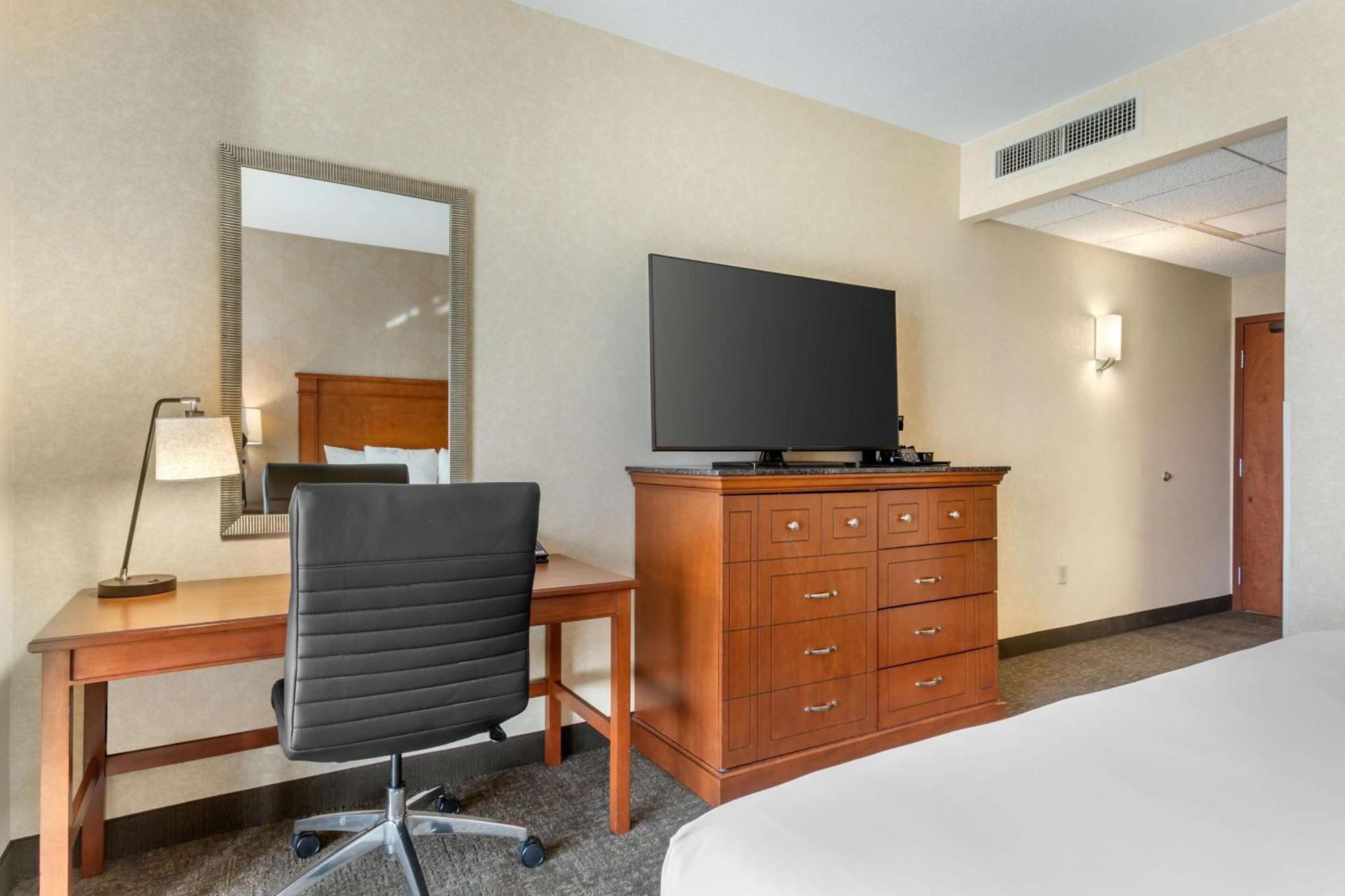 Drury Plaza Hotel Phoenix Темпе Экстерьер фото