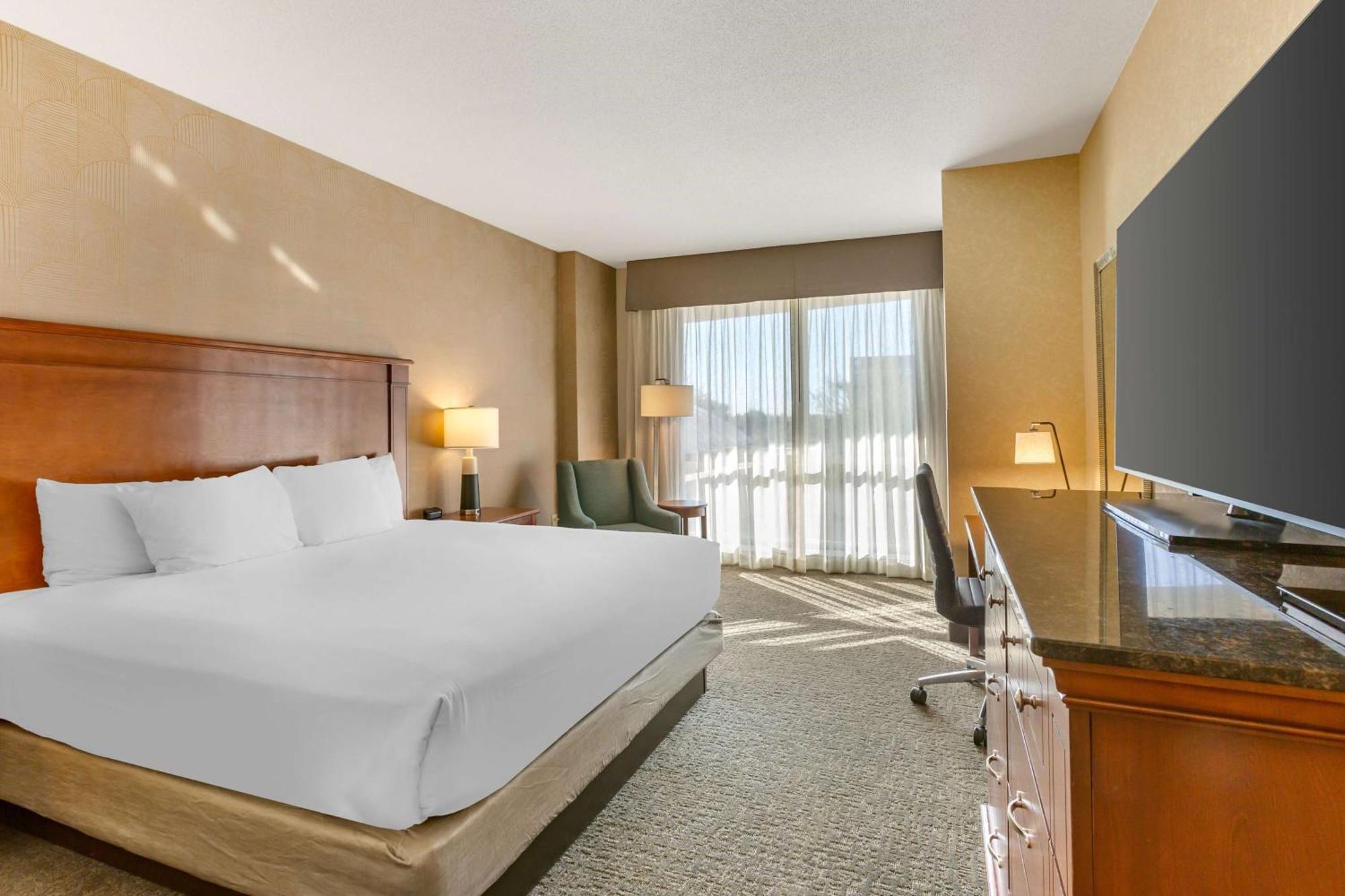 Drury Plaza Hotel Phoenix Темпе Экстерьер фото