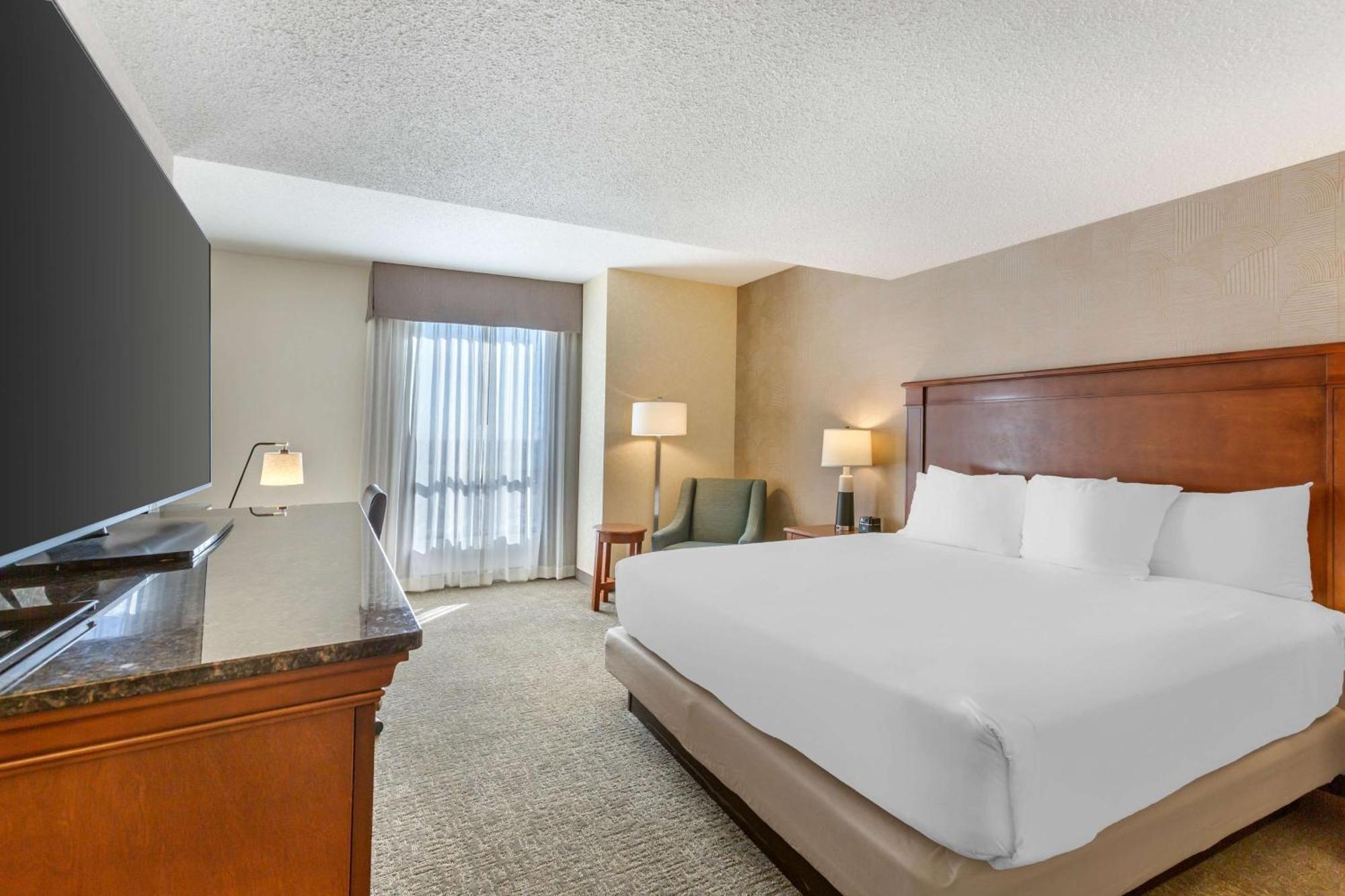 Drury Plaza Hotel Phoenix Темпе Экстерьер фото